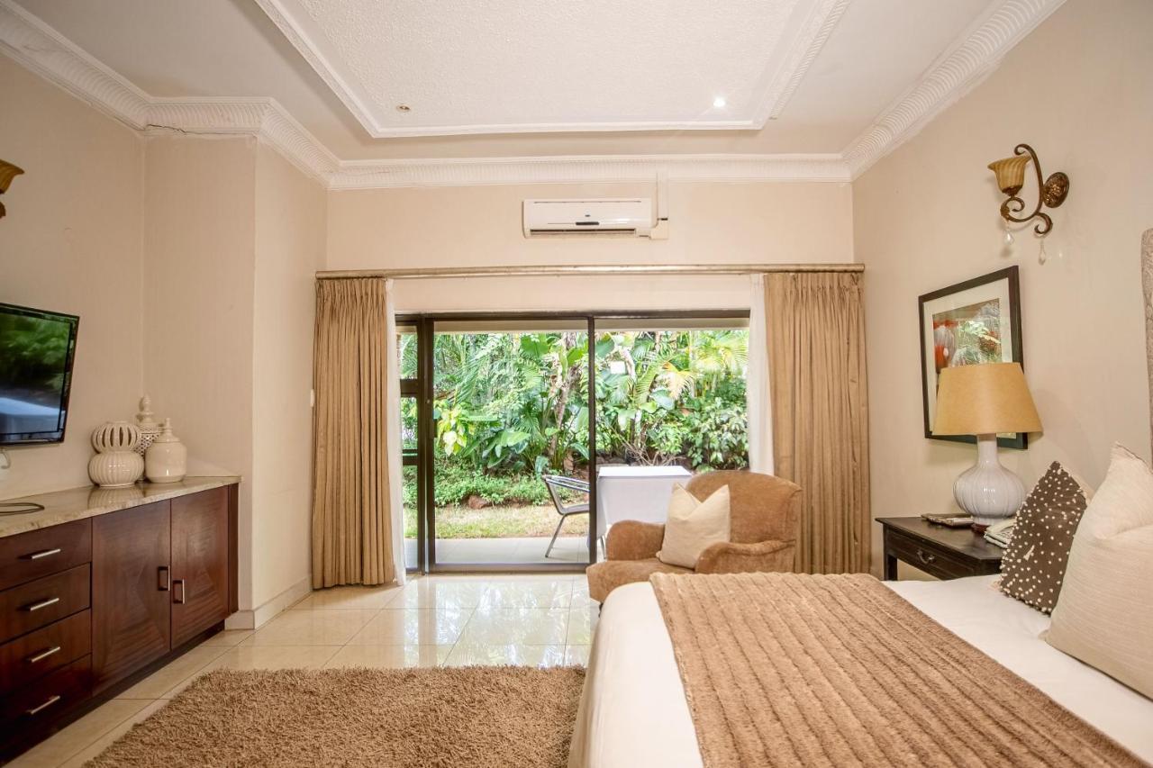 The Victoria Falls Deluxe Suites Esterno foto