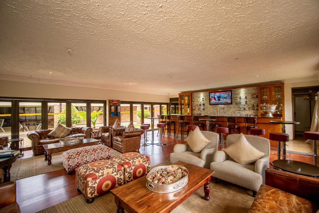 The Victoria Falls Deluxe Suites Esterno foto
