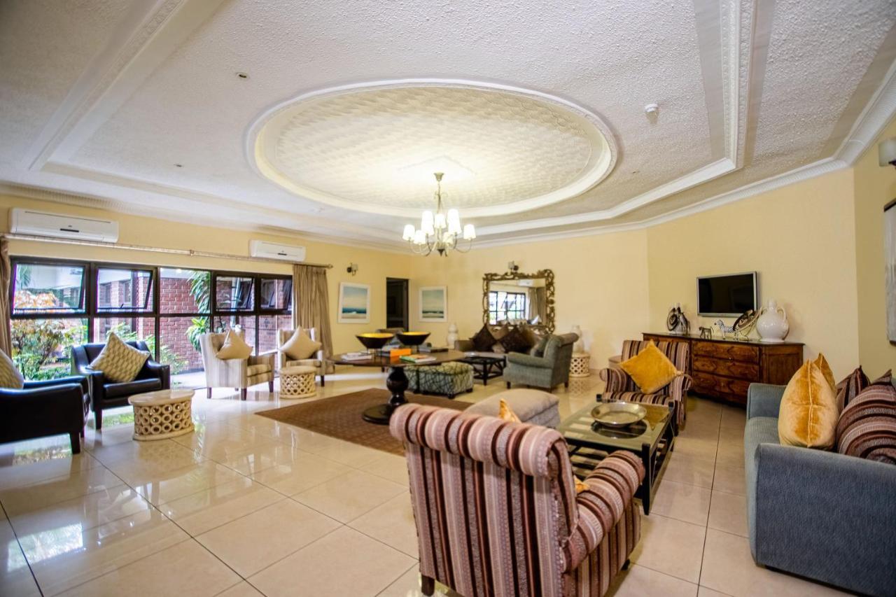 The Victoria Falls Deluxe Suites Esterno foto
