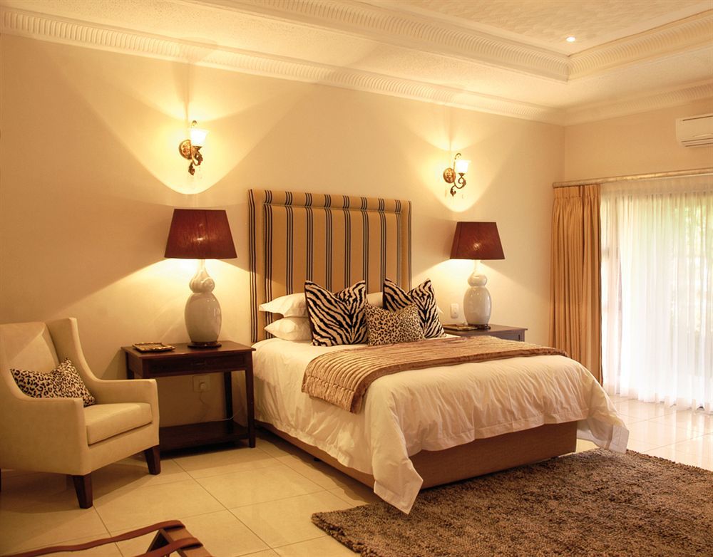 The Victoria Falls Deluxe Suites Esterno foto