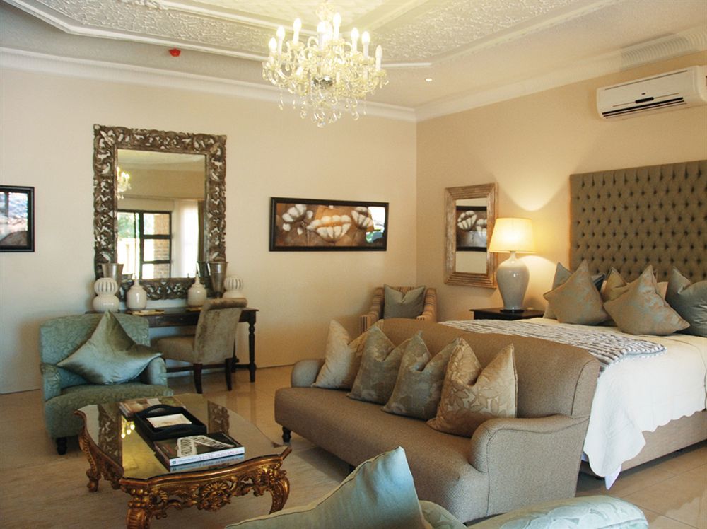 The Victoria Falls Deluxe Suites Esterno foto
